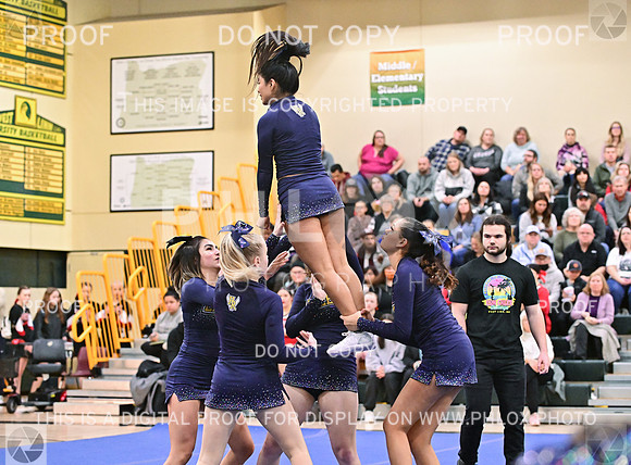 HoodRiverValleySmallVarsity (23 of 27)
