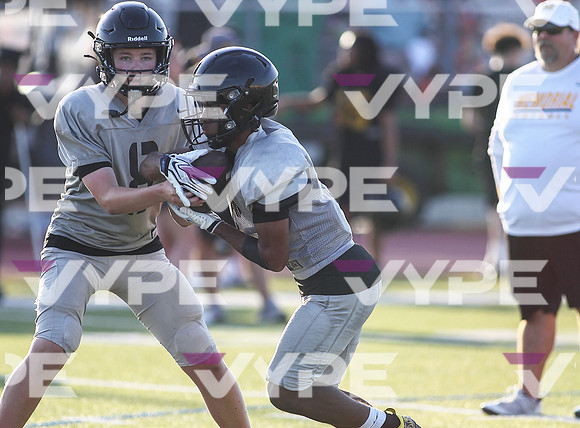 Dawgs football (JV) (15 of 95)
