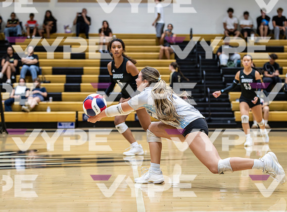 Oak Park vs Saugus Girls Varsity High School Volleyball-0016