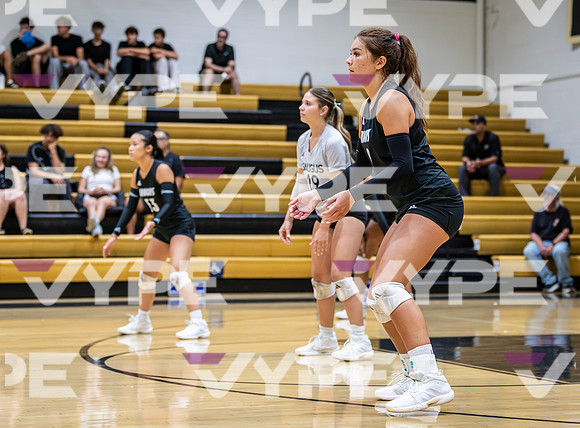 Oak Park vs Saugus Girls Varsity High School Volleyball-0009