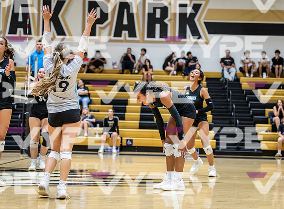 Oak Park vs Saugus Girls Varsity High School Volleyball-0041